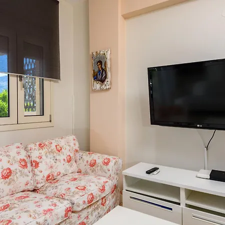 Nektaria Apartament *